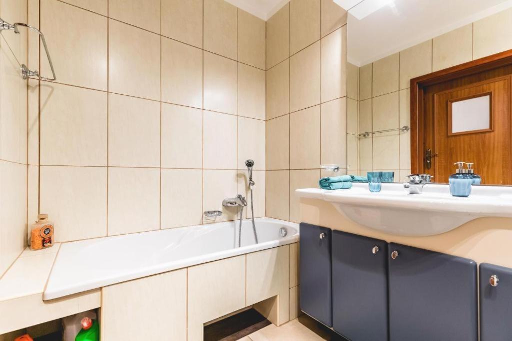 Apartament Niecala Queens Superior Люблин Экстерьер фото