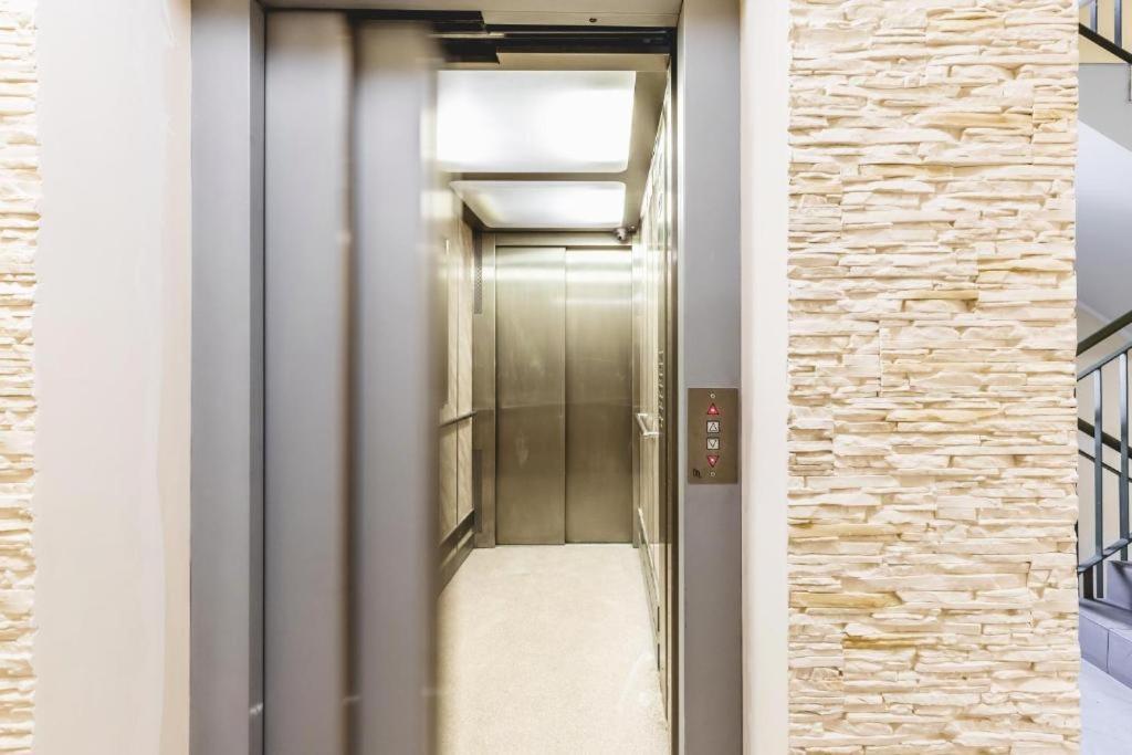 Apartament Niecala Queens Superior Люблин Экстерьер фото