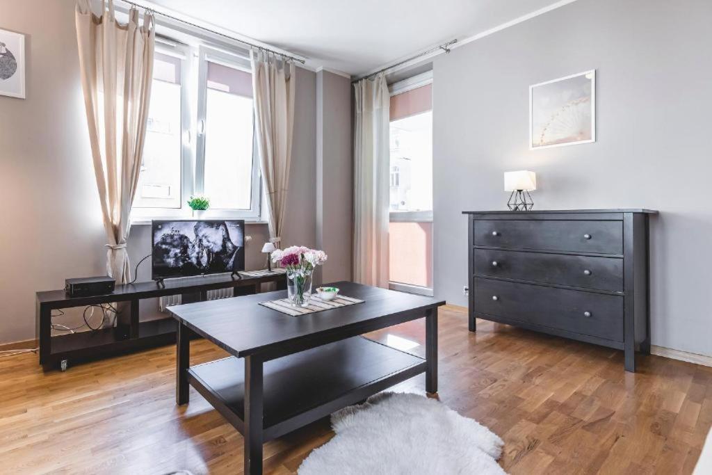 Apartament Niecala Queens Superior Люблин Экстерьер фото