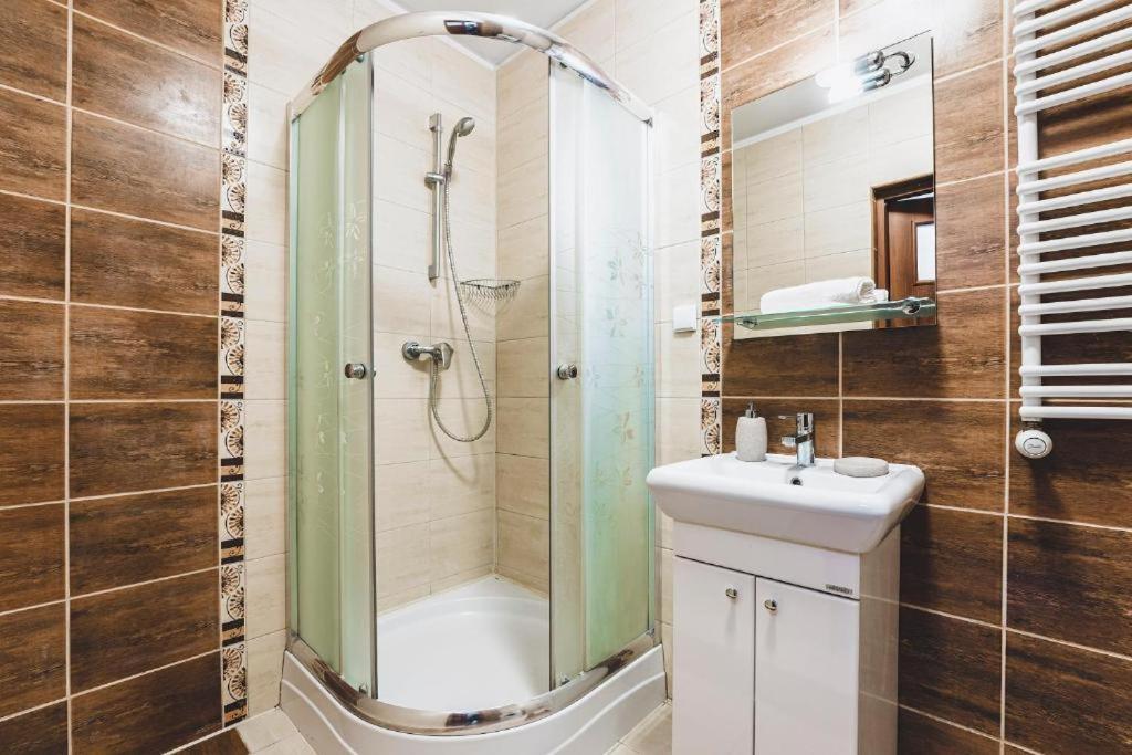Apartament Niecala Queens Superior Люблин Экстерьер фото