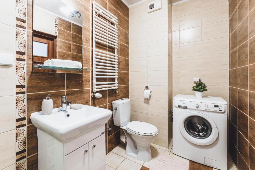 Apartament Niecala Queens Superior Люблин Экстерьер фото